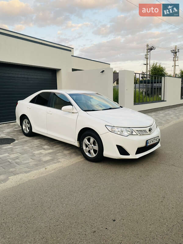 Toyota Camry 2014