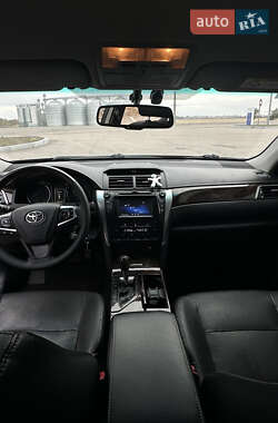 Седан Toyota Camry 2015 в 