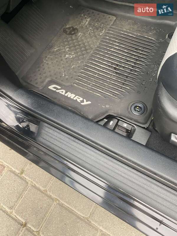 Седан Toyota Camry 2017 в Косове фото 17 Седан Toyota Camry 2017 в Косове