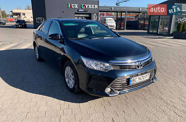 Седан Toyota Camry 2015 в Львові