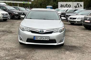 Седан Toyota Camry 2012 в Львові