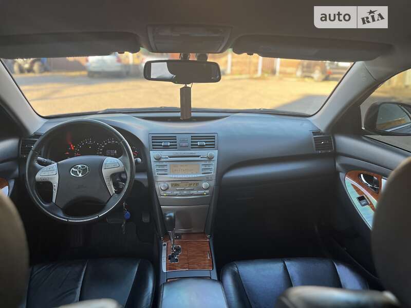 Седан Toyota Camry 2011 в Харкові