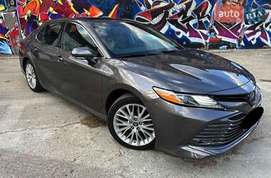 Toyota Camry 2018