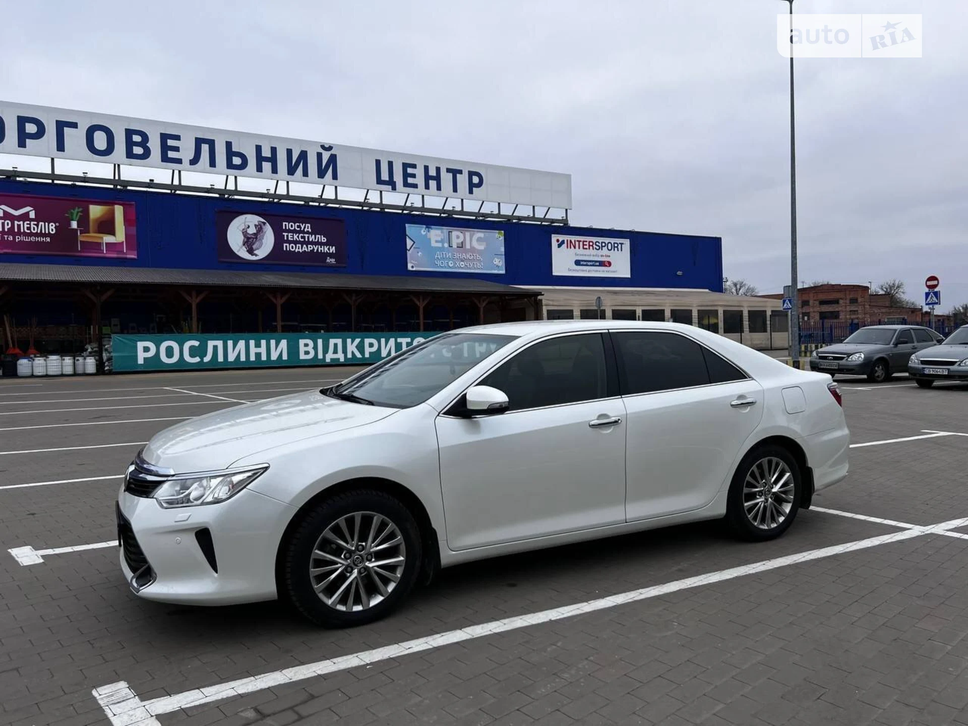 2016 Toyota Camry - мініатюра 2