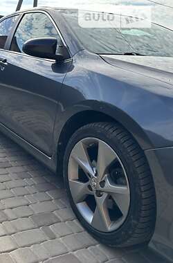 Седан Toyota Camry 2013 в Києві