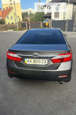 Седан Toyota Camry 2012 в Києві