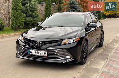 Седан Toyota Camry 2017 в Києві