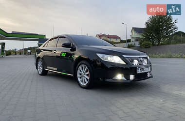 Седан Toyota Camry 2011 в Хмельницком