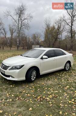 Седан Toyota Camry 2013 в Зачепиловке