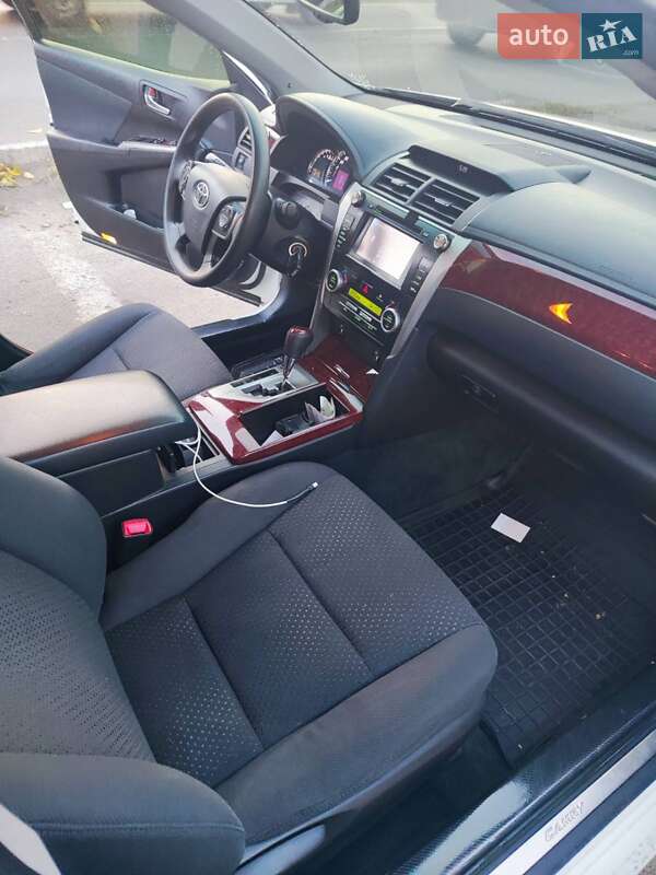 Седан Toyota Camry 2012 в Першотравенске