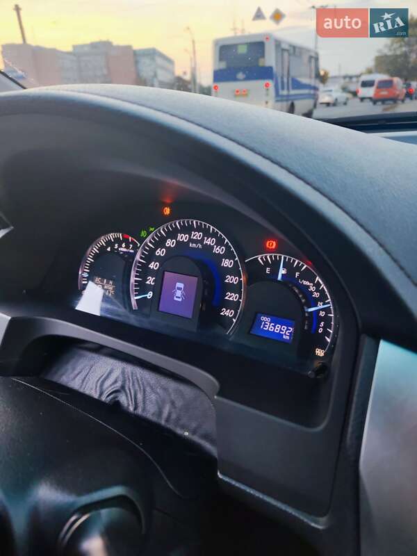 Седан Toyota Camry 2012 в Першотравенске