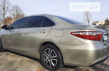 Седан Toyota Camry 2017 в Івано-Франківську