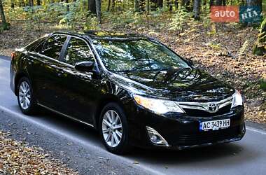 Седан Toyota Camry 2011 в Луцьку