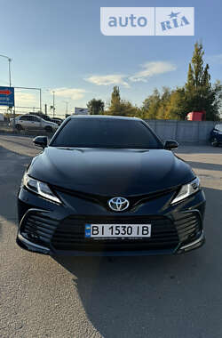 Седан Toyota Camry 2023 в Полтаві