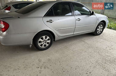 Седан Toyota Camry 2004 в Львове