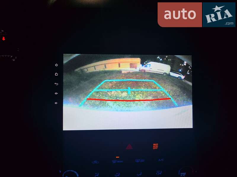 Седан Toyota Camry 2016 в Тернополі