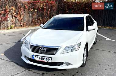 Седан Toyota Camry 2012 в Днепре