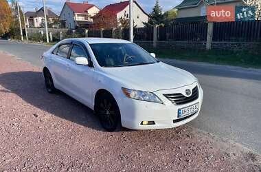 Седан Toyota Camry 2008 в Киеве