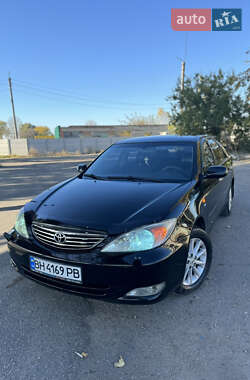 Седан Toyota Camry 2004 в Білгороді-Дністровському