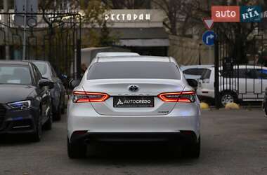 Седан Toyota Camry 2021 в Киеве