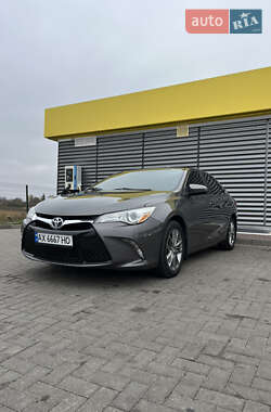 Седан Toyota Camry 2015 в Краснограде