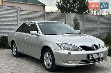 Седан Toyota Camry 2005 в Днепре