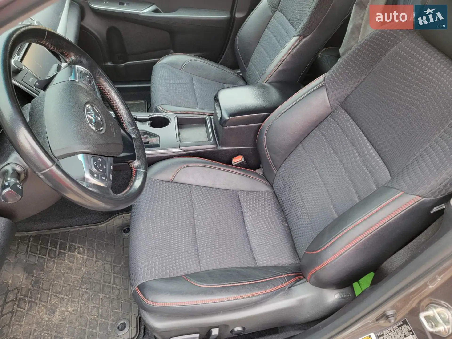 2015 Toyota Camry - мініатюра 16