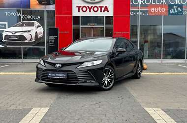 Седан Toyota Camry 2021 в Ивано-Франковске