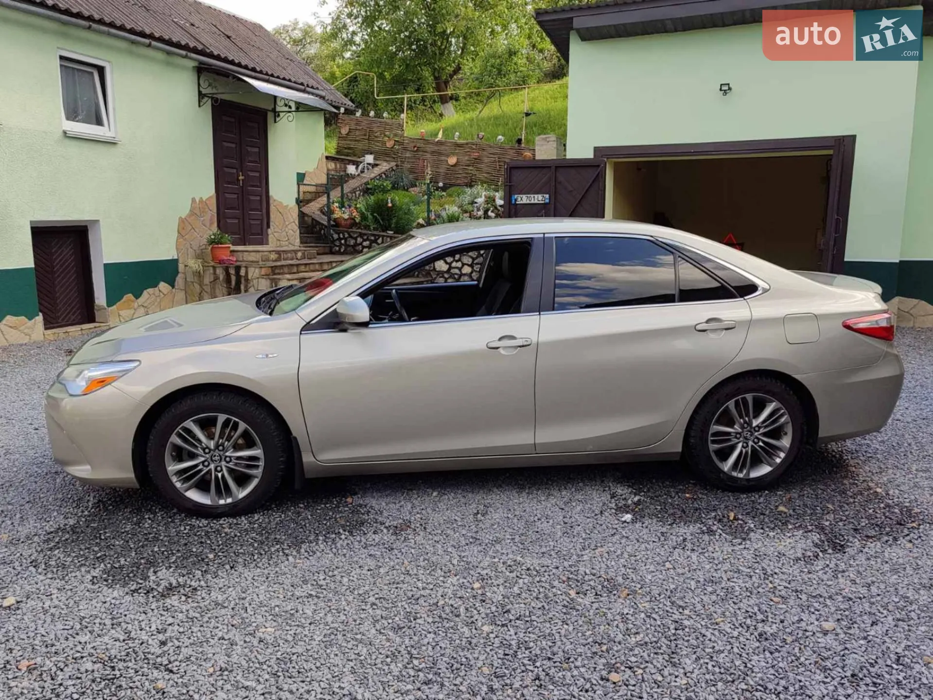 2016 Toyota Camry - мініатюра 9