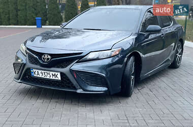 Седан Toyota Camry 2021 в Києві