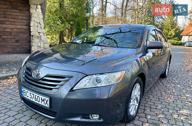 Седан Toyota Camry 2007 в Львове