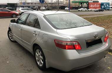 Седан Toyota Camry 2008 в Киеве