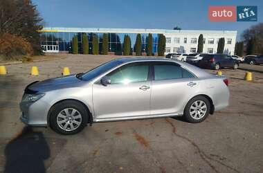 Седан Toyota Camry 2012 в Кропивницком