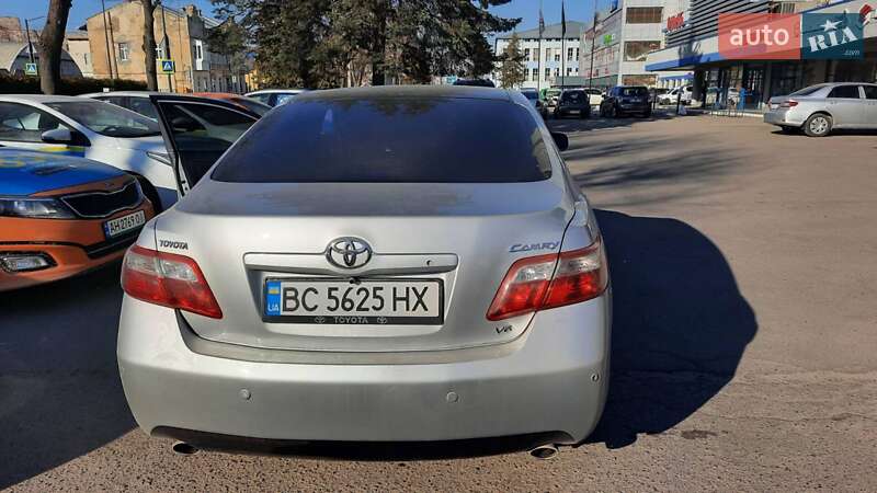 Седан Toyota Camry 2008 в Львове