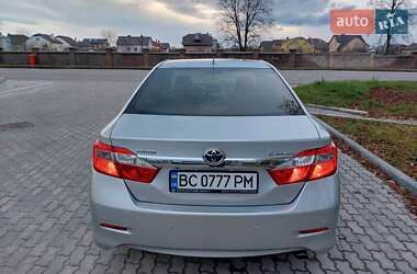 Седан Toyota Camry 2012 в Трускавце