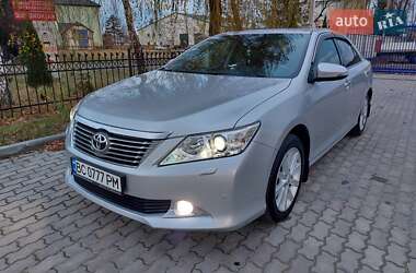 Седан Toyota Camry 2012 в Трускавце