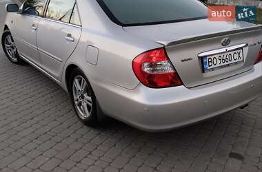 Седан Toyota Camry 2002 в Києві