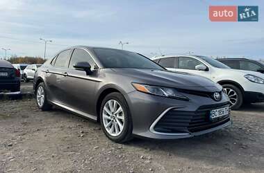 Седан Toyota Camry 2020 в Львове