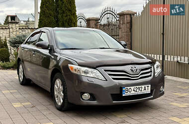 Седан Toyota Camry 2011 в Тернополі