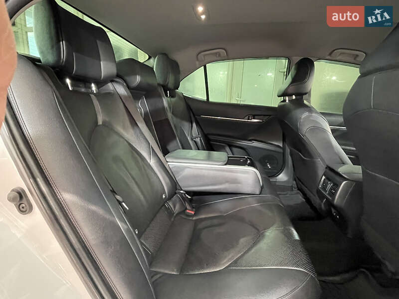 Седан Toyota Camry 2021 в Одесі