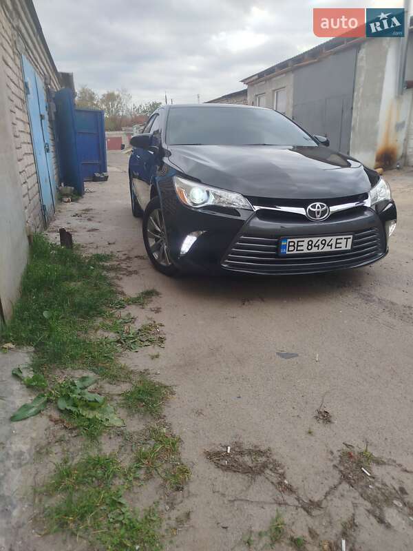 Седан Toyota Camry 2015 в Николаеве