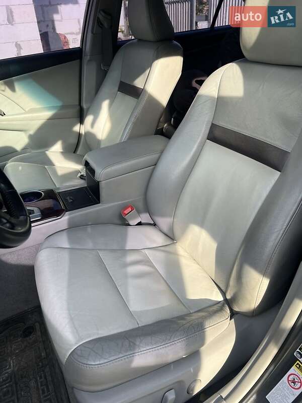 Седан Toyota Camry 2012 в Борисполі
