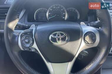 Седан Toyota Camry 2014 в Виннице