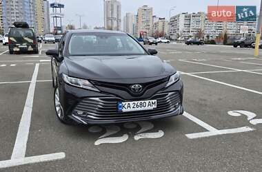 Седан Toyota Camry 2020 в Києві