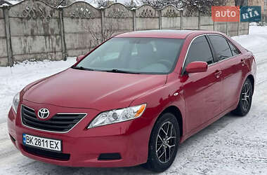 Седан Toyota Camry 2011 в Ровно