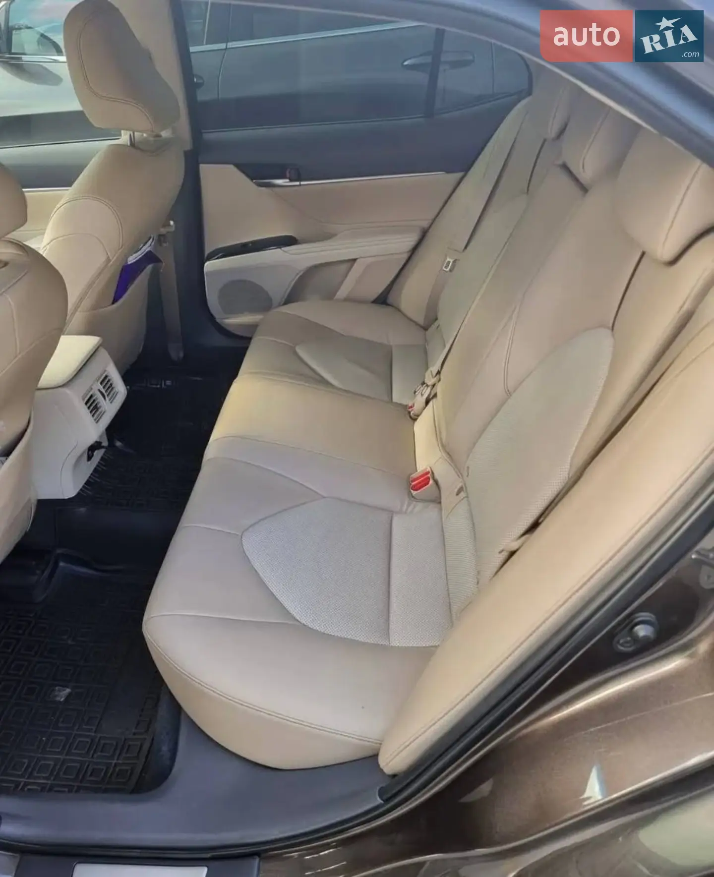 2018 Toyota Camry - мініатюра 8