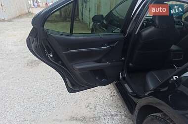 Седан Toyota Camry 2018 в Дніпрі