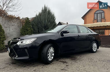 Седан Toyota Camry 2016 в Харькове