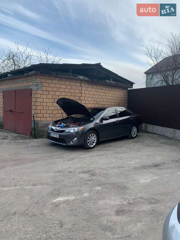 Седан Toyota Camry 2014 в Києві
