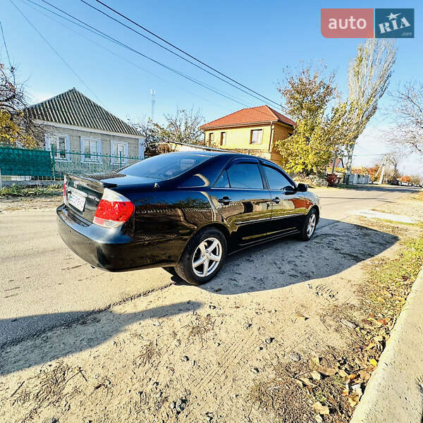 Седан Toyota Camry 2005 в Николаеве